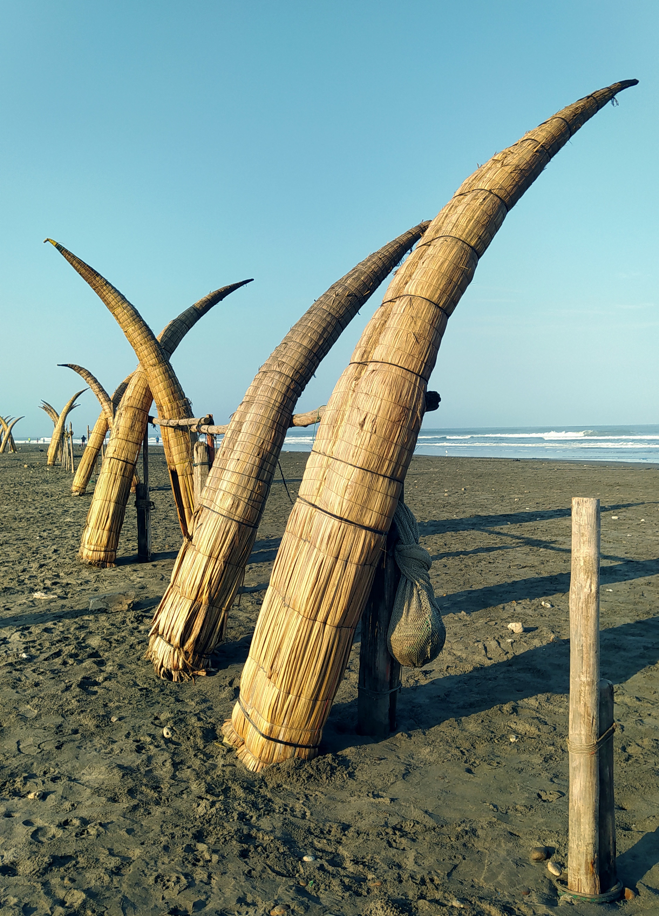 Handcrafted reed boats. Photo: © Vanessa Gonzales/WWF Peru